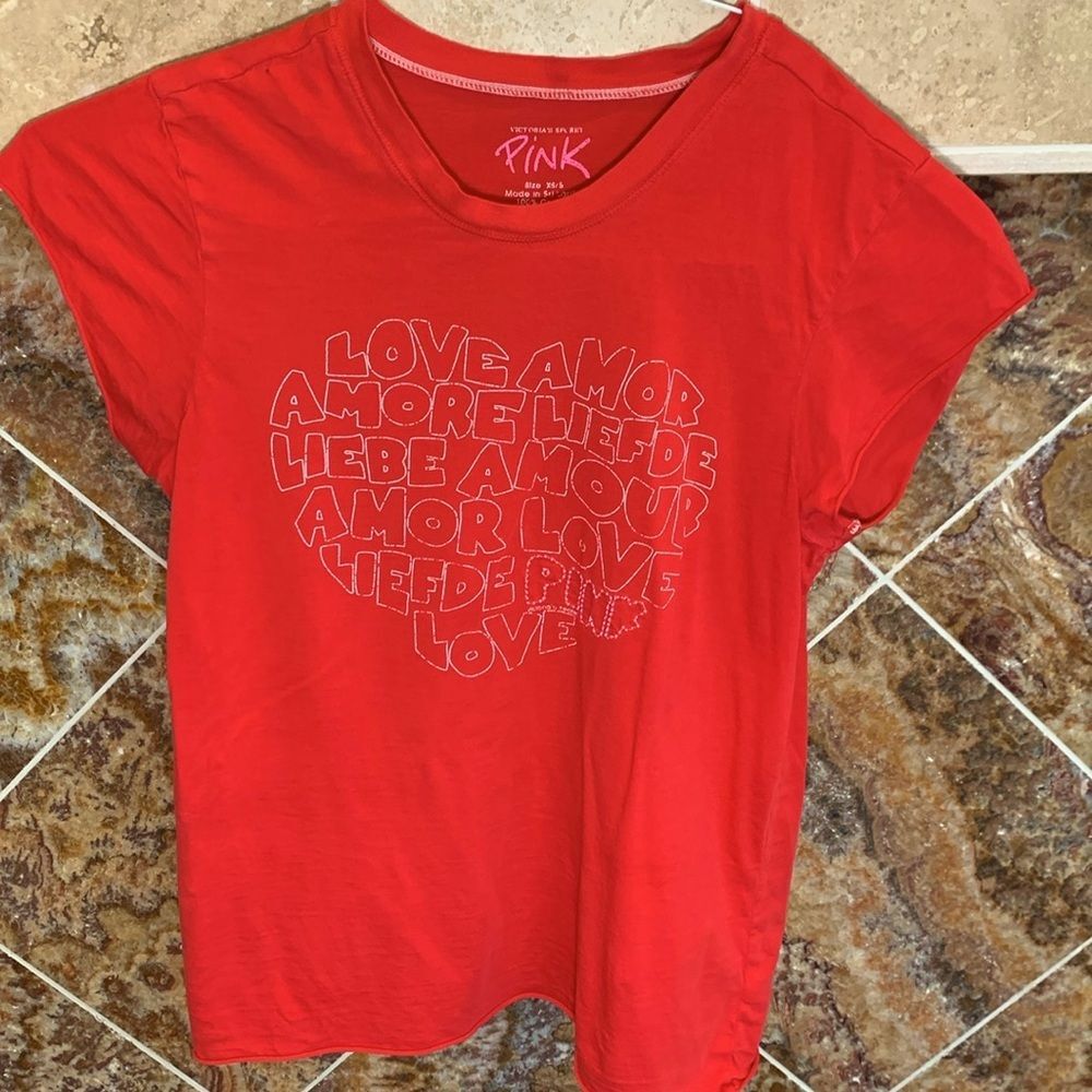 PINK Victoria's Secret Red Love Heart Graphic Tee Cotton Short Sleeve XS/S